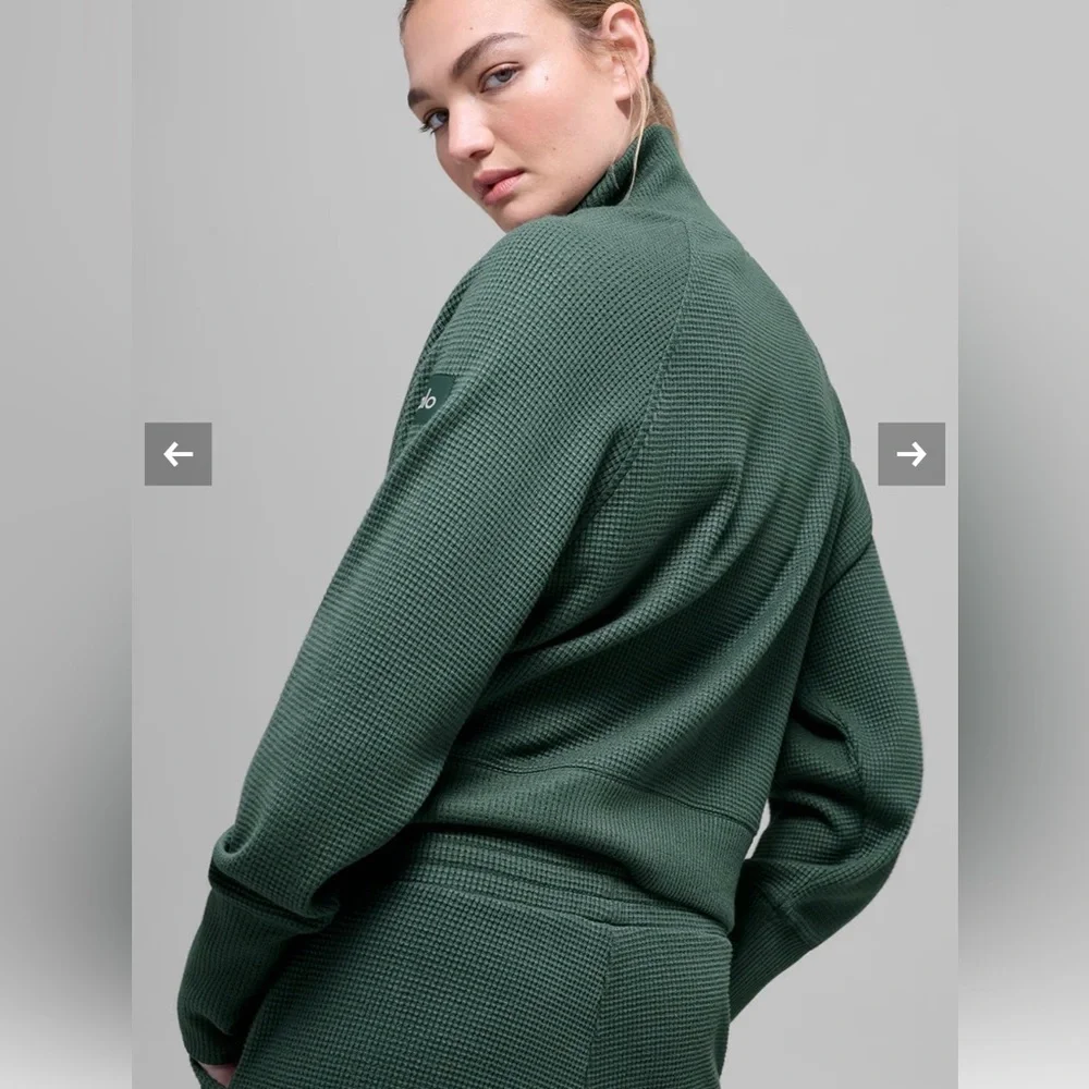 ALO Yoga Waffle Weekend Escape Mock Neck Long Sleeve Medium Clover Green NWT
